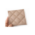 Material imitatie piele matlasata model romb bej cusatura bej tapiterie auto 1.5 x 1 m Cod: Y01BB