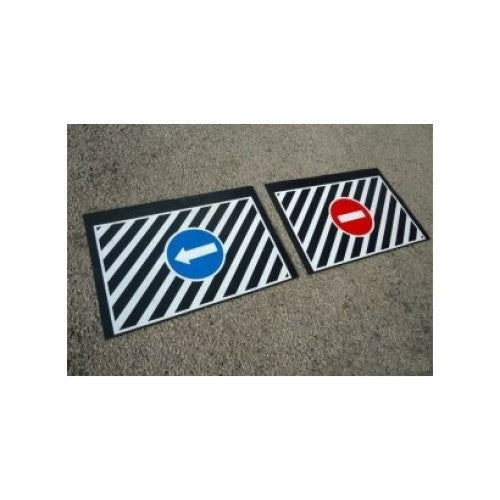 Set aparatori noroi auto camion tir cu indicator 60x40cm Cod: 993136